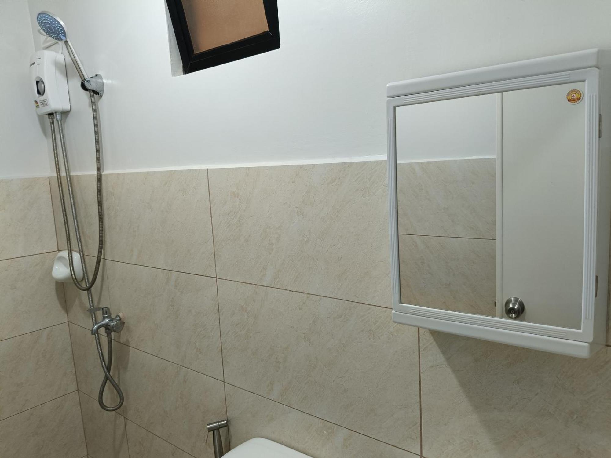 E&d Royal Oceancrest Mactan - 1br Full With Balcony And Rooftop With Panoramic View Near Airport