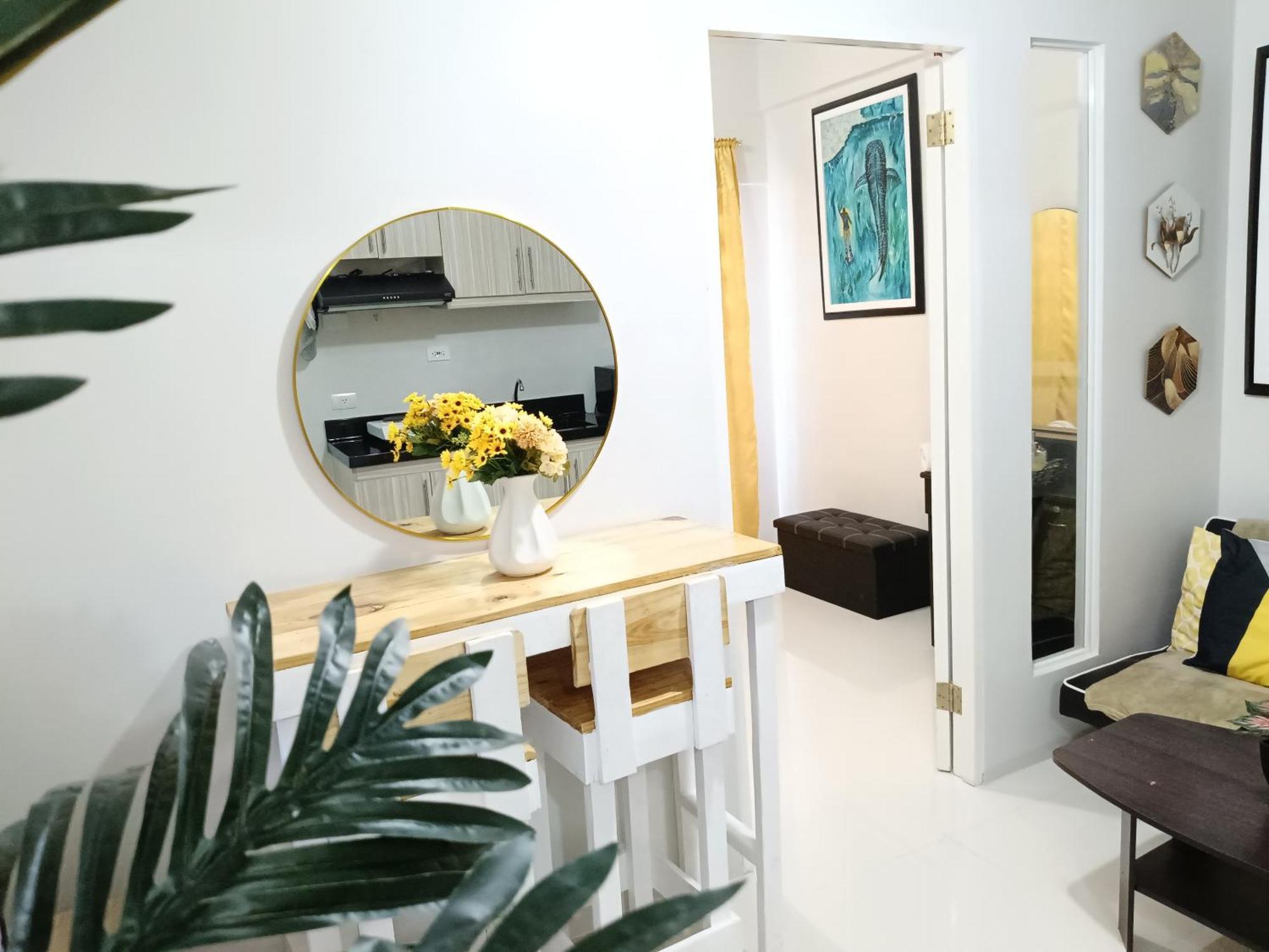 Apartment E&d Royal Oceancrest Mactan - 1br Full With Balcony And Rooftop With Panoramic View Near Airport Lapu-Lapu City