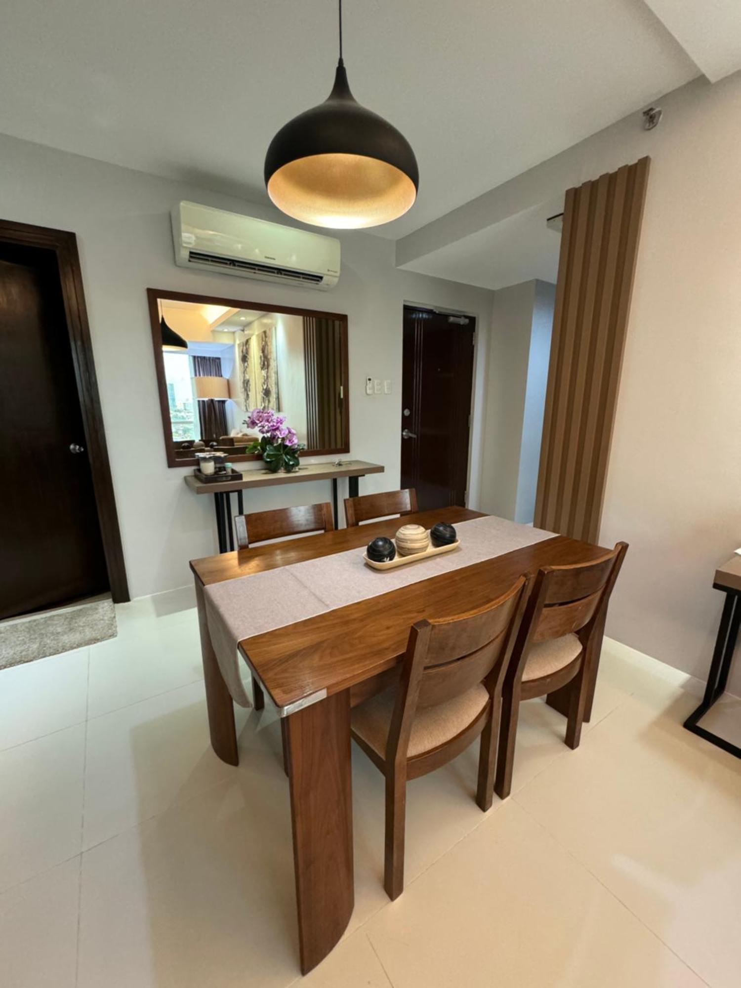 Monarch At Padgett W/ Pool Near Ayala Cebu