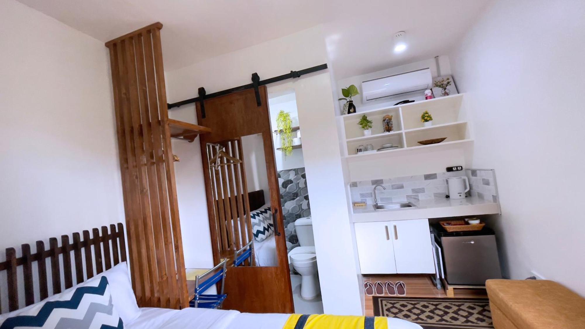 Mactan Hostel *