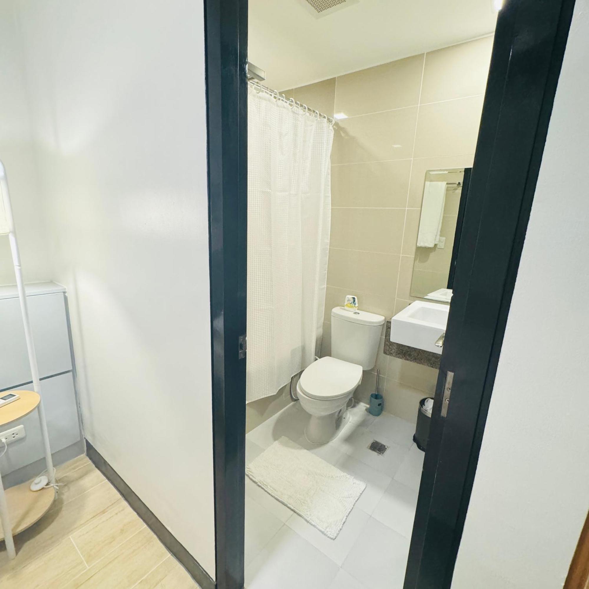 Mactan Newtown With Free Airport Pickup *