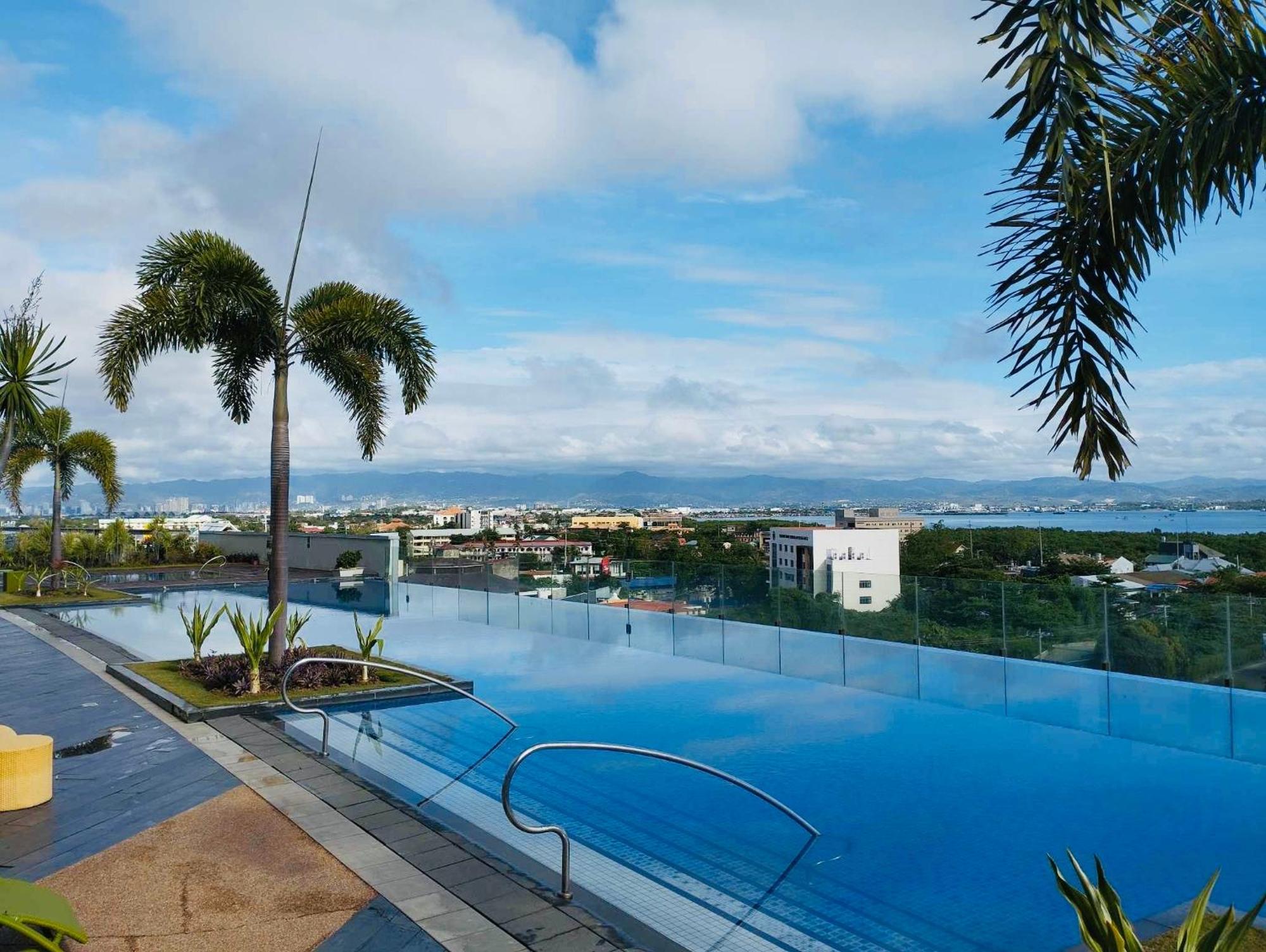 Mactan Newtown With Free Airport Pickup Lapu-Lapu City