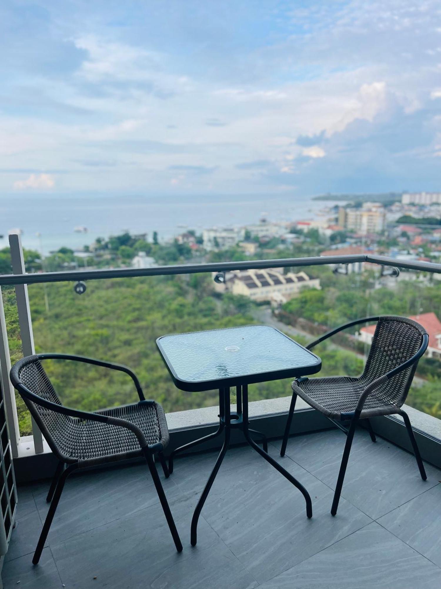 Condo With Private Beach At Tambuli Beach Resort Near Airport In Cebu Aparthotel *
