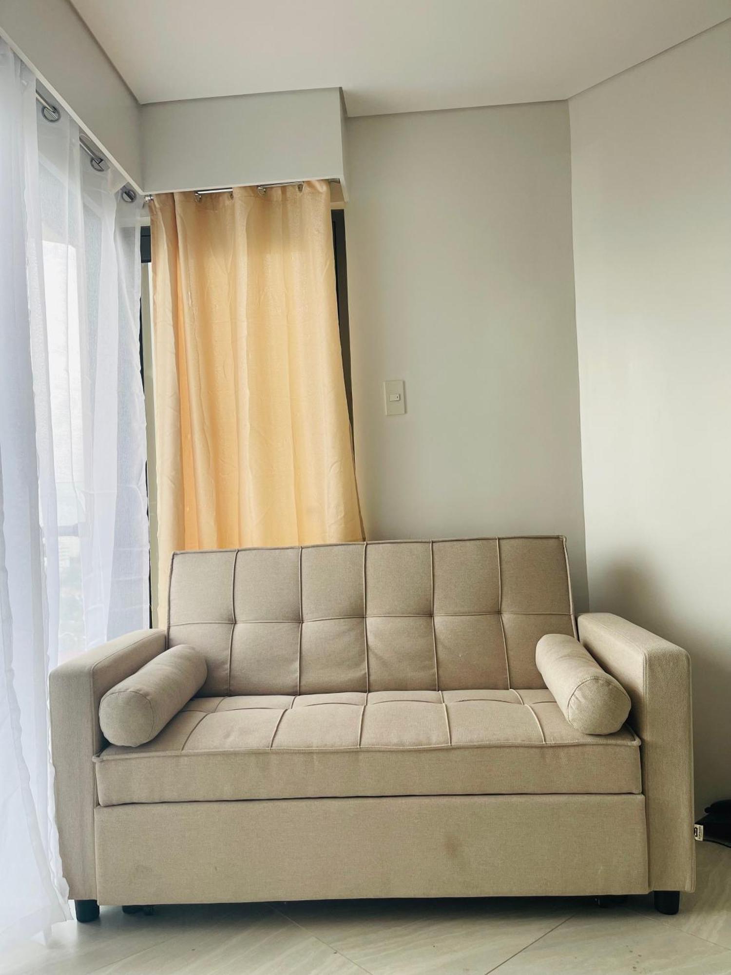 Condo With Private Beach At Tambuli Beach Resort Near Airport In Cebu Lapu-Lapu City