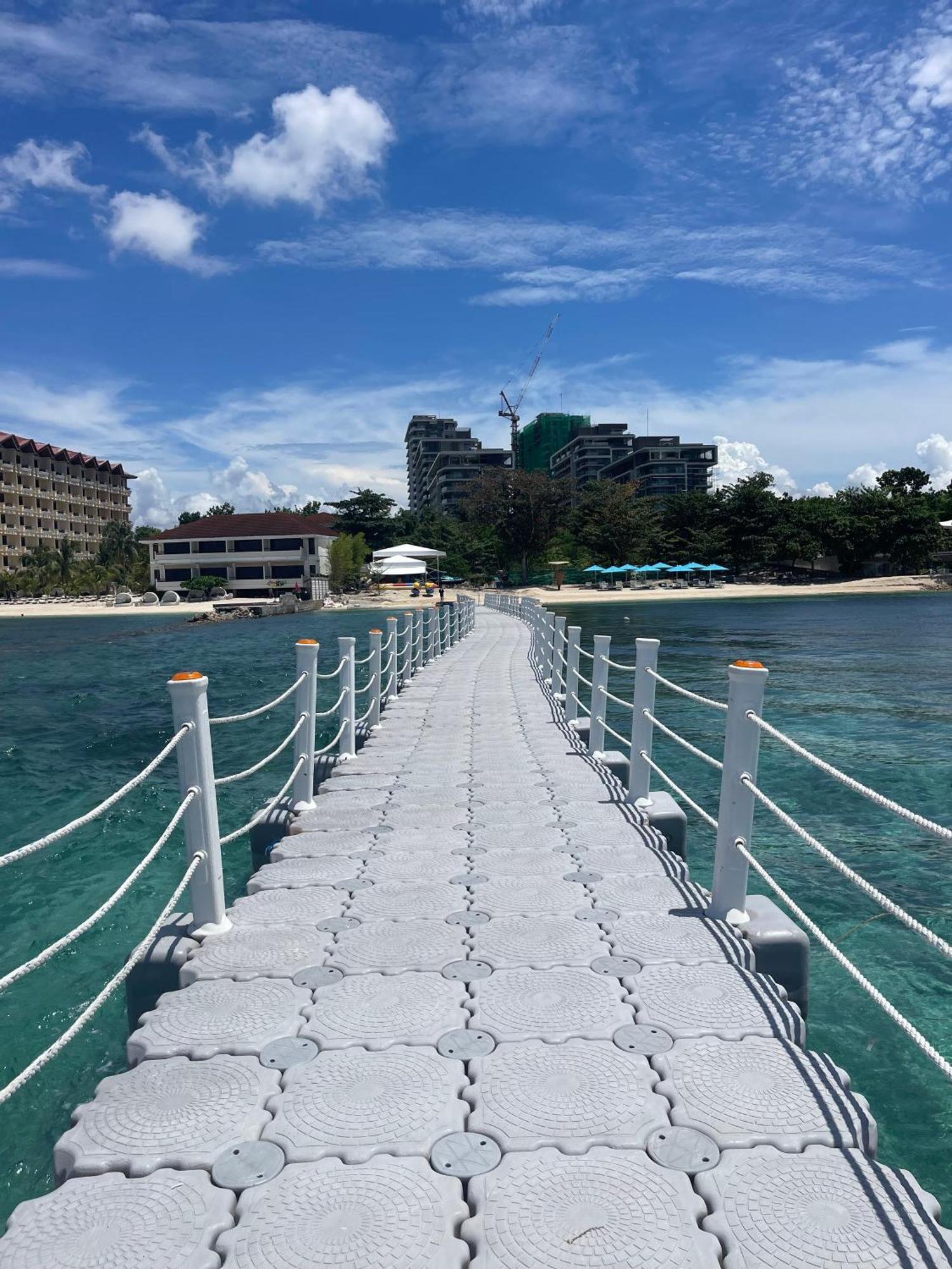 Condo With Private Beach At Tambuli Beach Resort Near Airport In Cebu Aparthotel *
