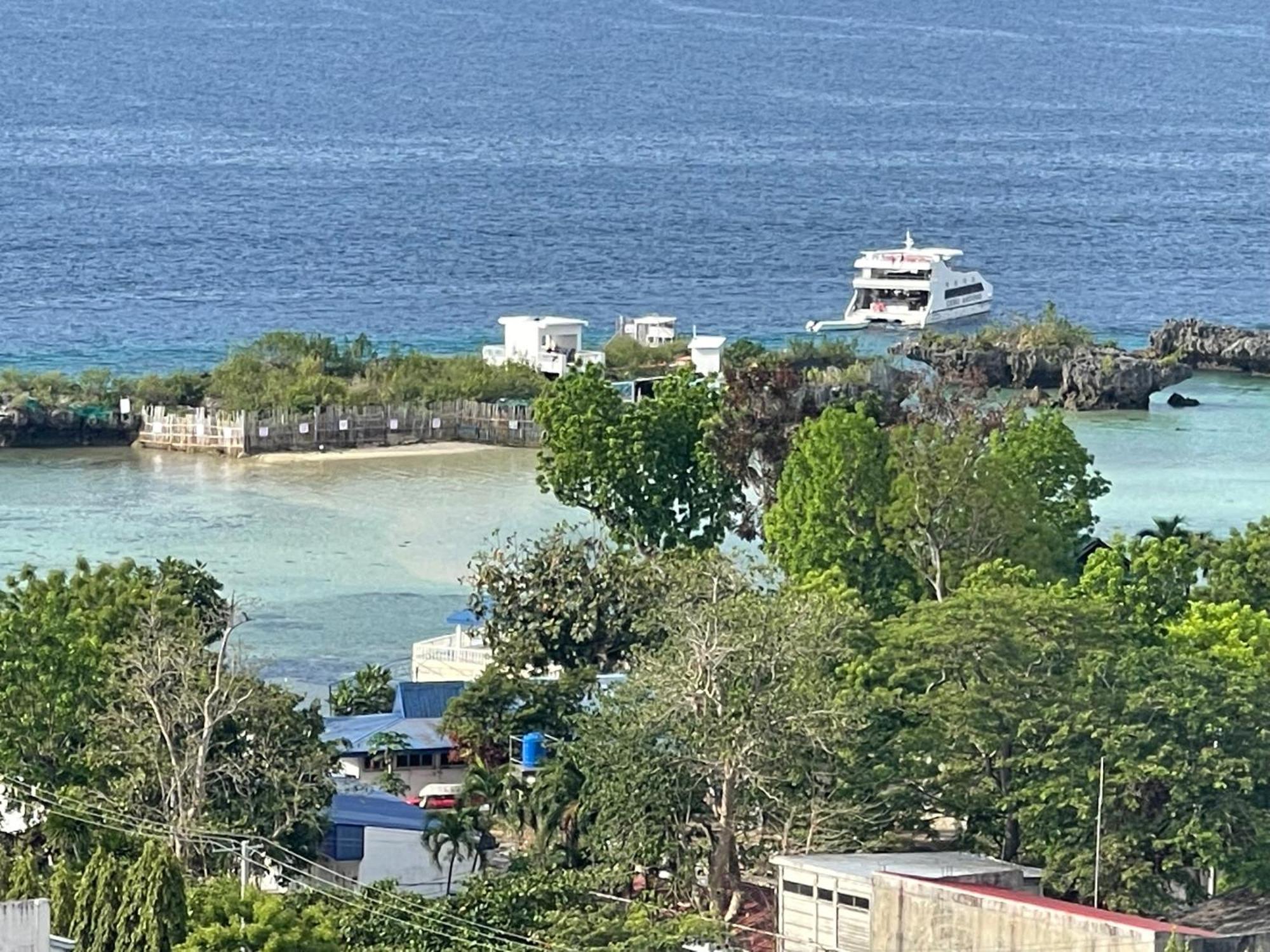 Aparthotel Condo With Private Beach At Tambuli Beach Resort Near Airport In Cebu