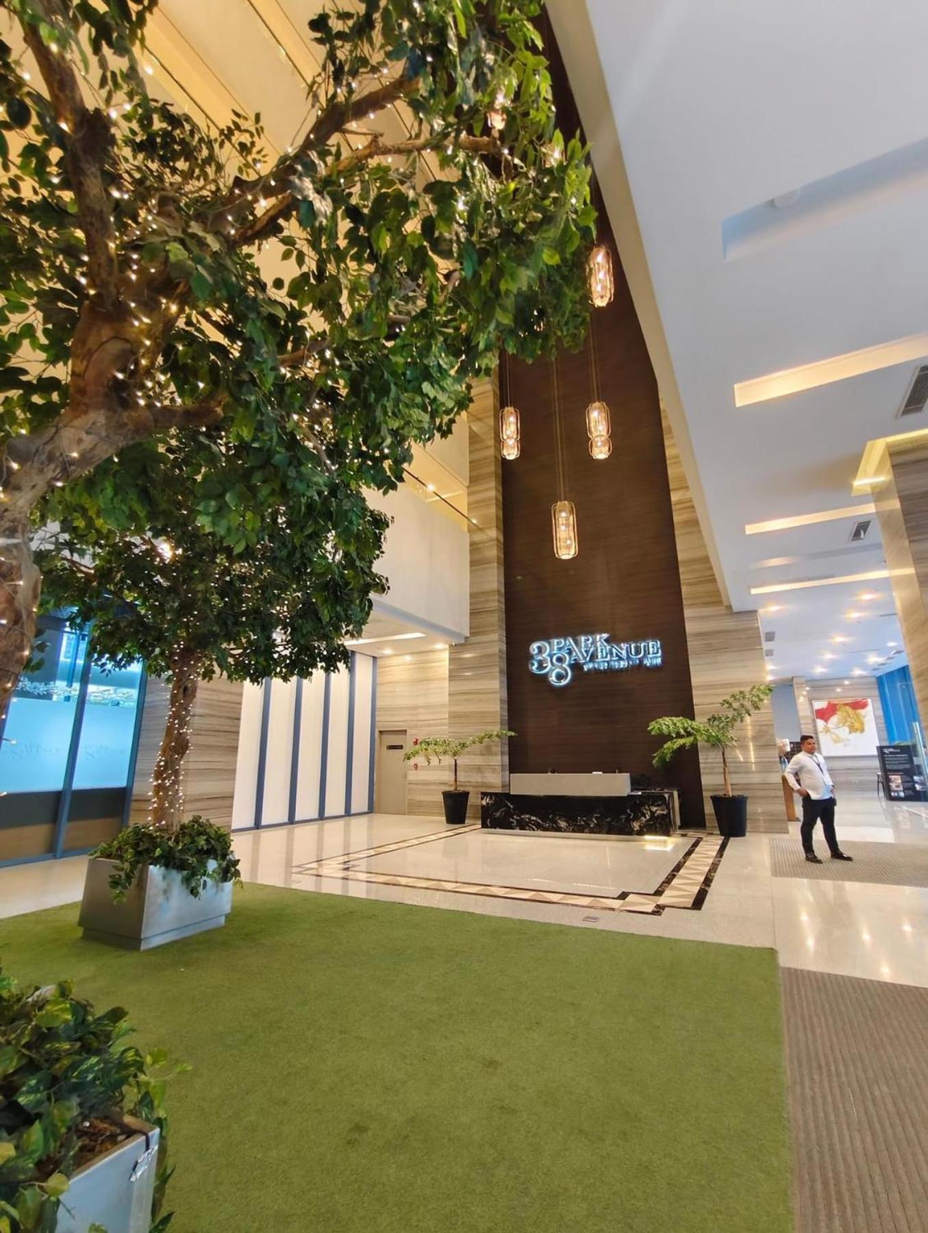 38 Park Avenue Right In The Heart Of It Park Cebu, 55 Inches Tv, Wifi Tabok