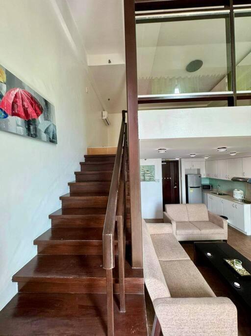Relaxing Loft Unit In Apartment *