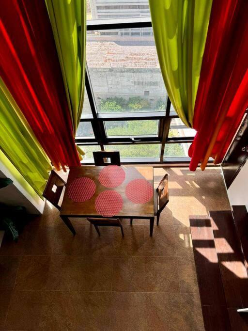 Relaxing Loft Unit In Apartment *