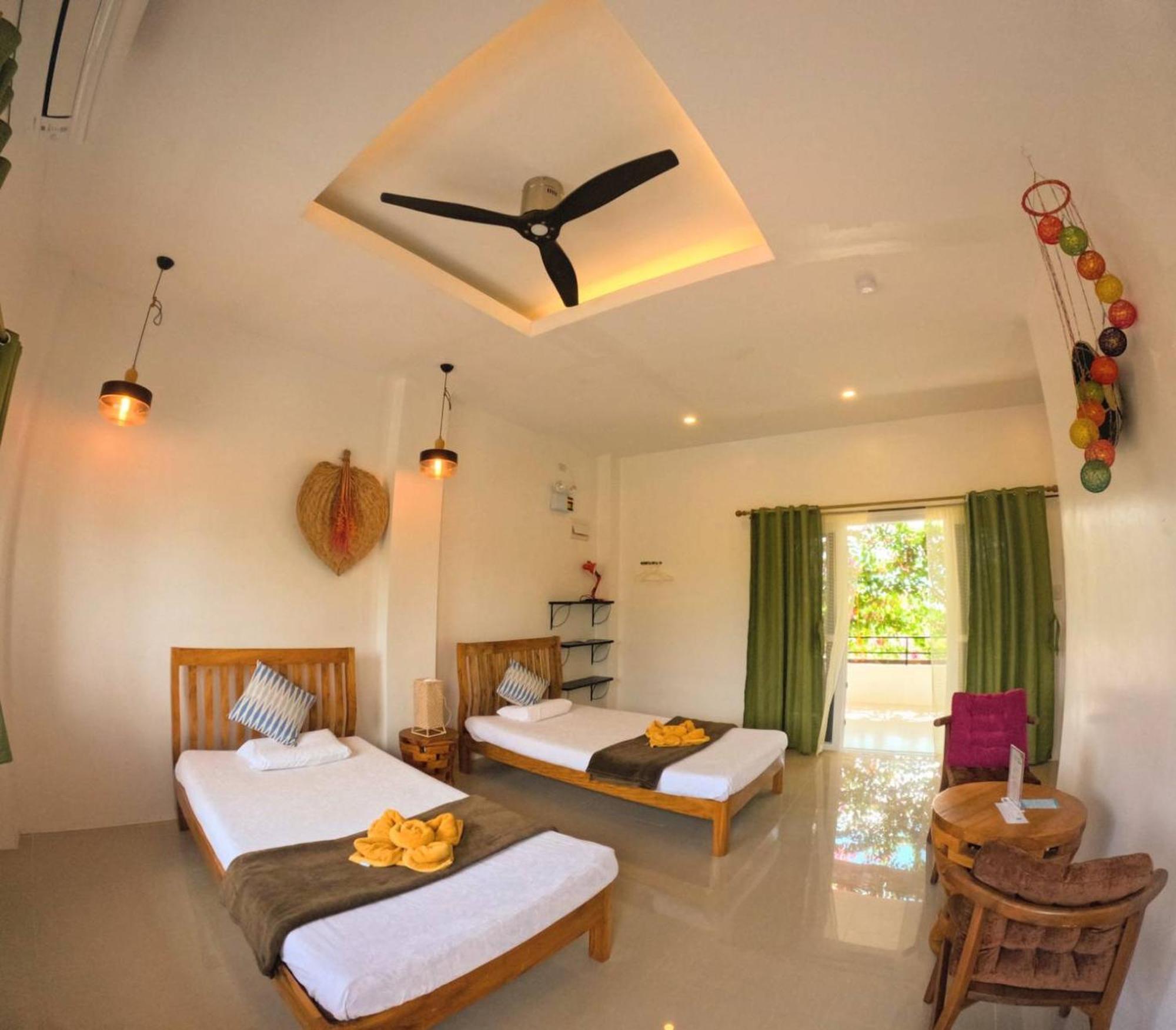 Divers Plumeria 3* Moalboal