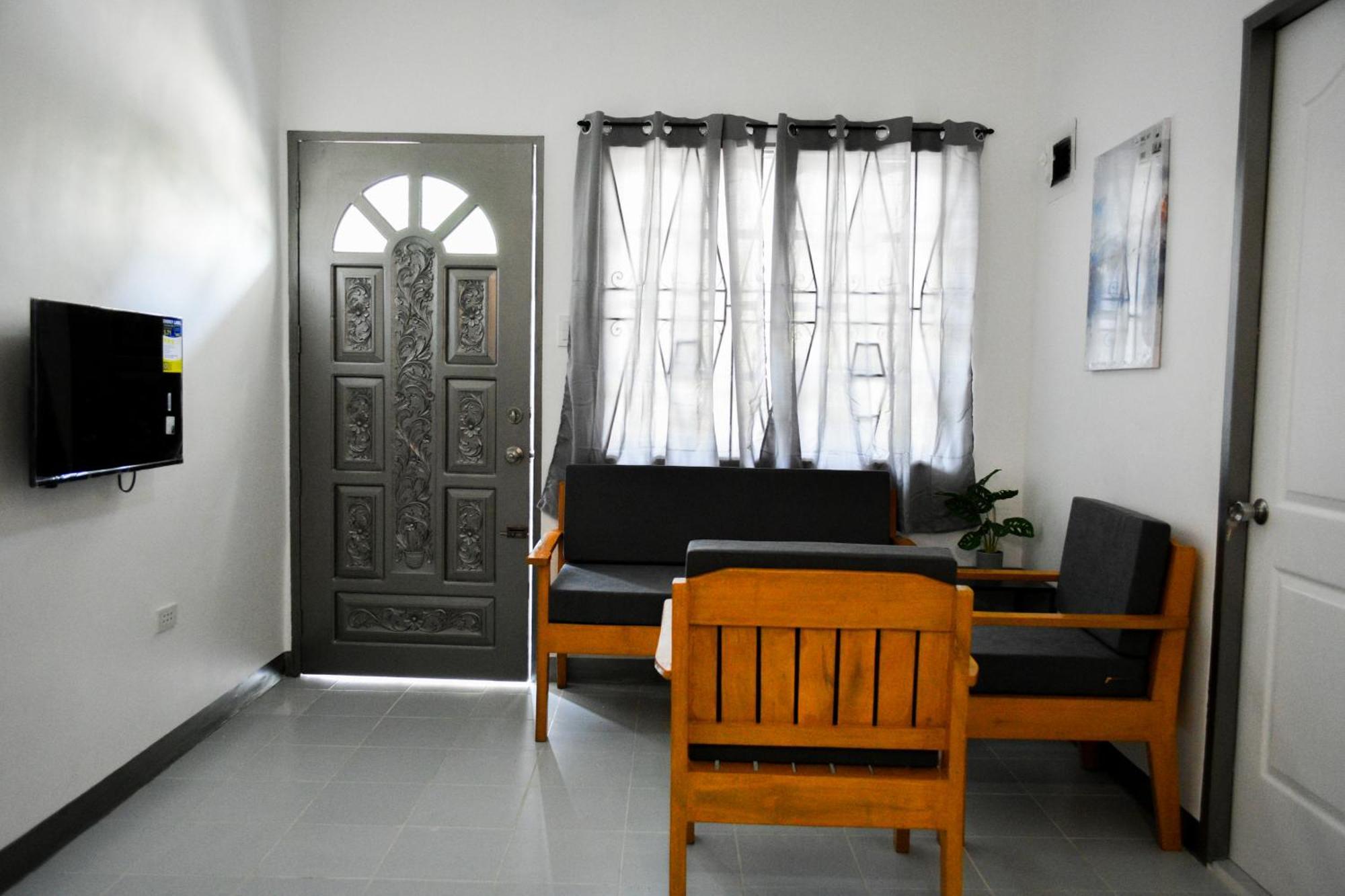 Casas Bugambilias Door 1 Balamban