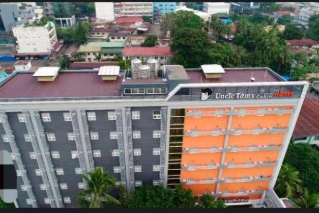 Uncle Tom's Powered By Cocotel Hotel 3*