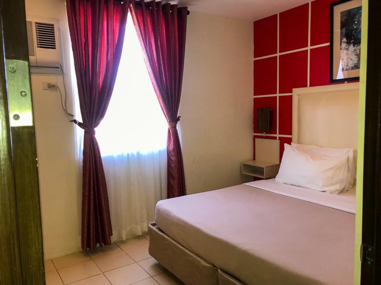 Uncle Tom's Powered By Cocotel Hotel 3*