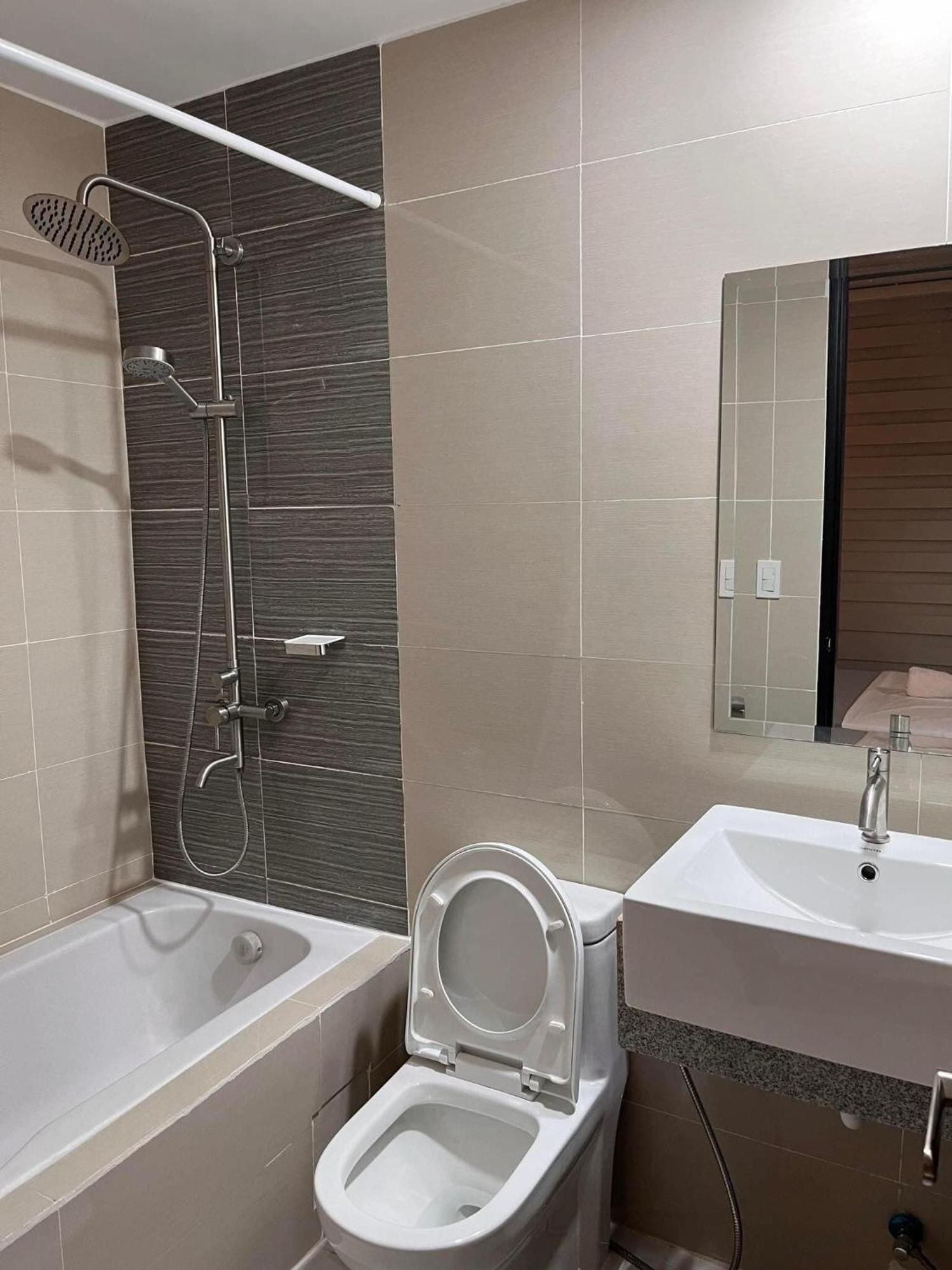 Mactan Seaview Apartment Lapu-Lapu City