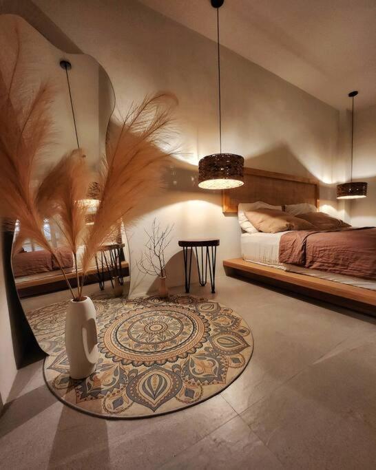 Athens Pool Villa *
