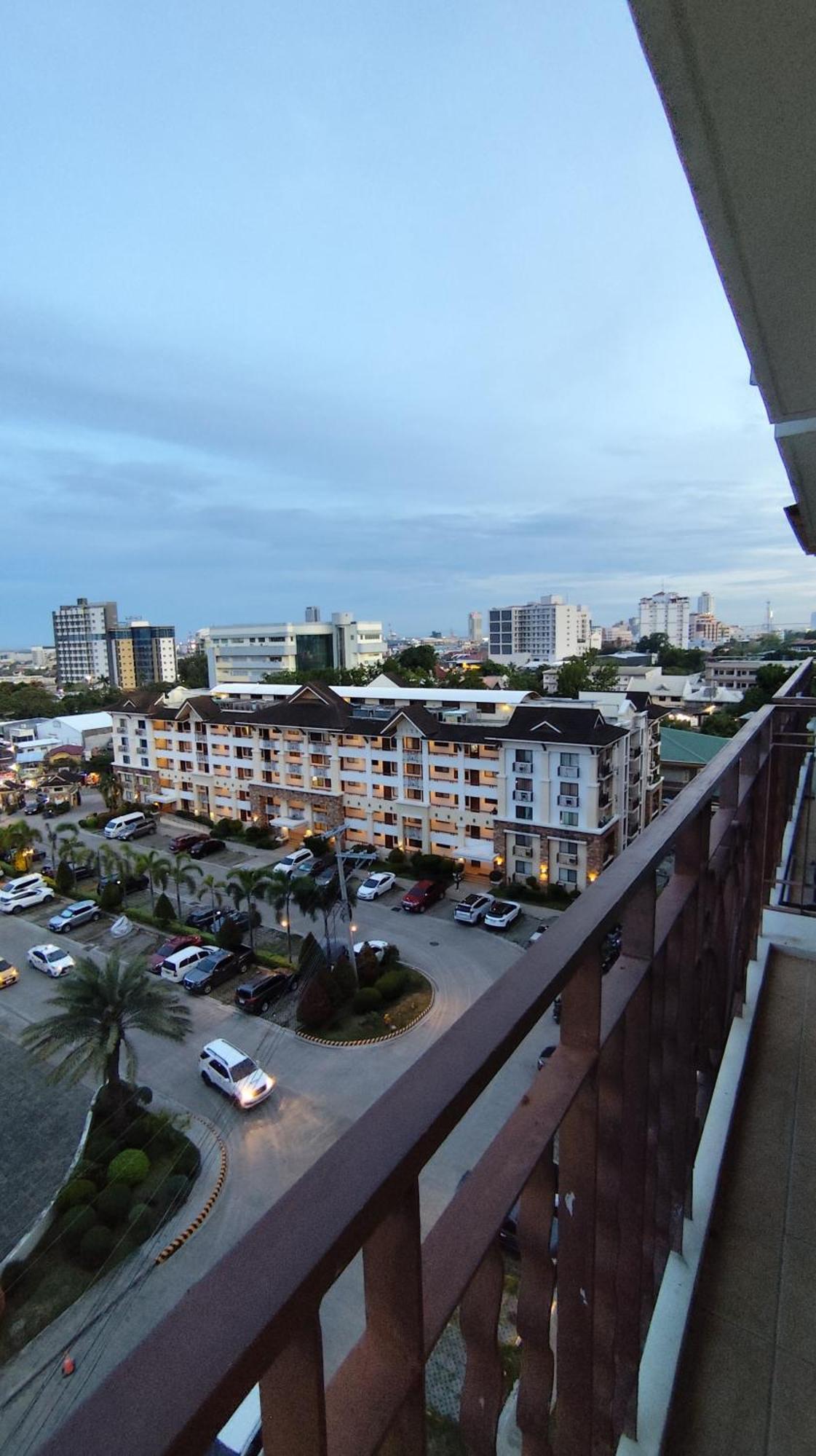 Oasis At The Heart Of * Cebu
