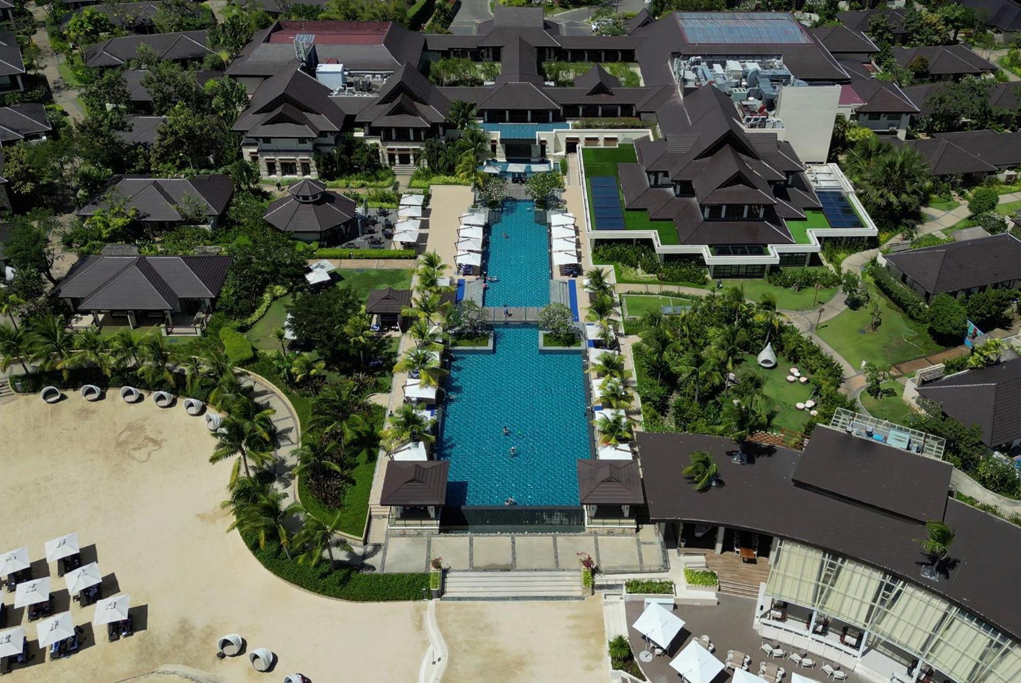 Crimson And - Mactan Island, Cebu Resort