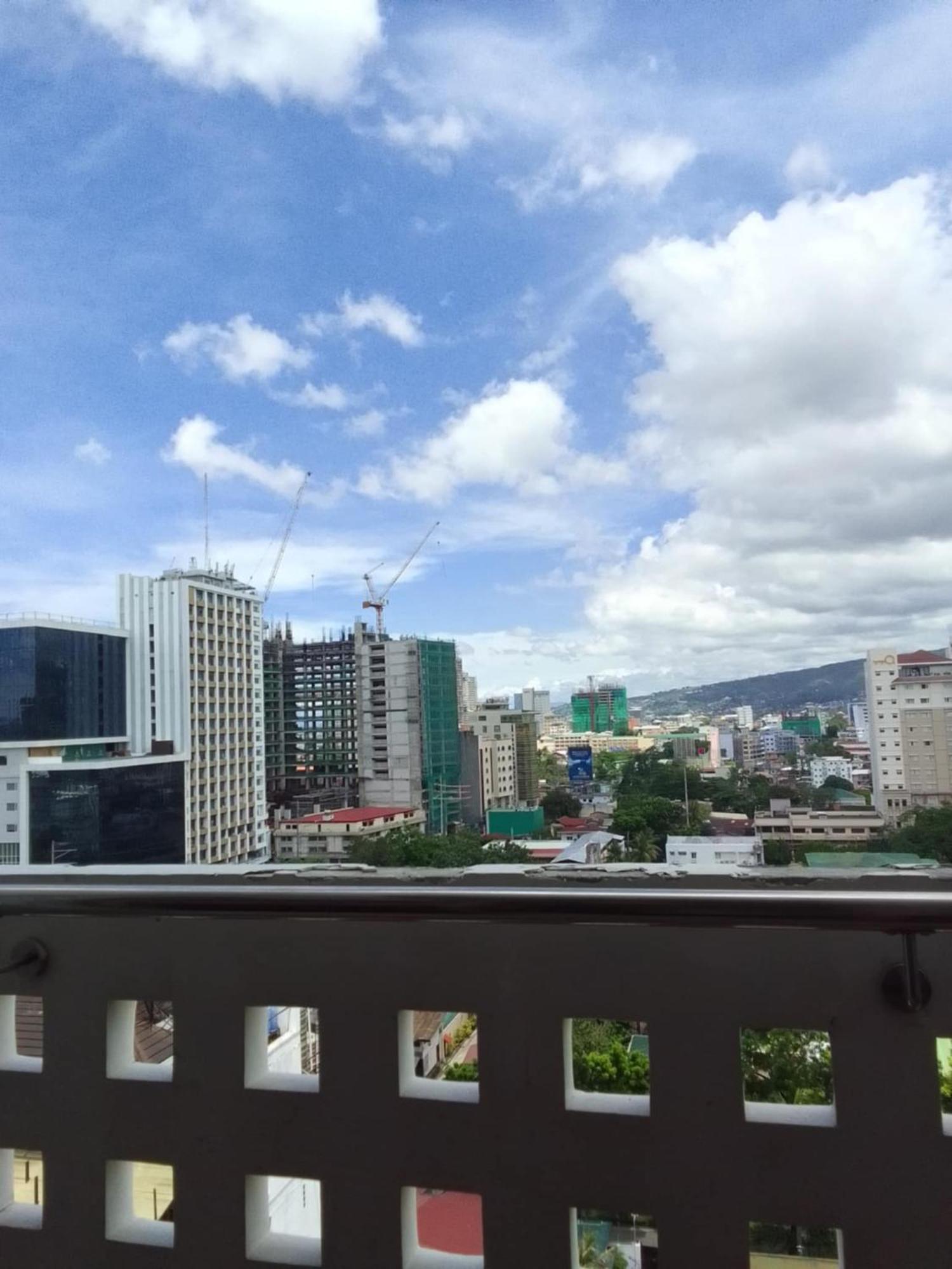 Apartment Budget Unit Near Ayala Center