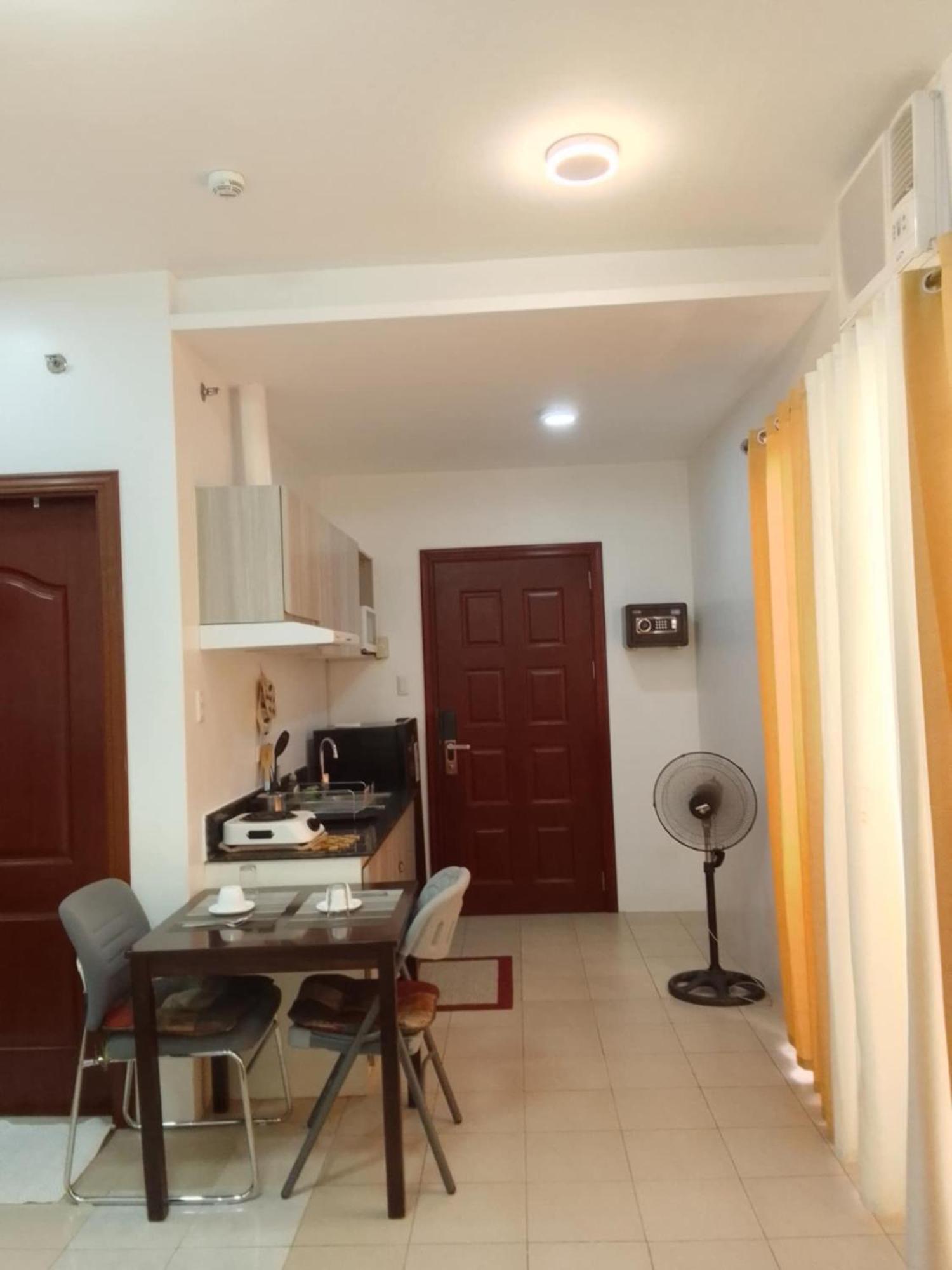 Apartment Budget Unit Near Ayala Center *