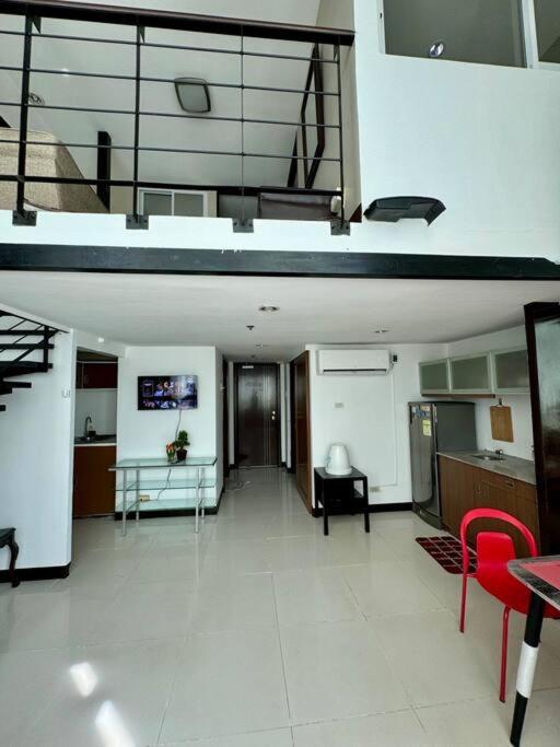 3-br Unit In The Center Of * Cebu