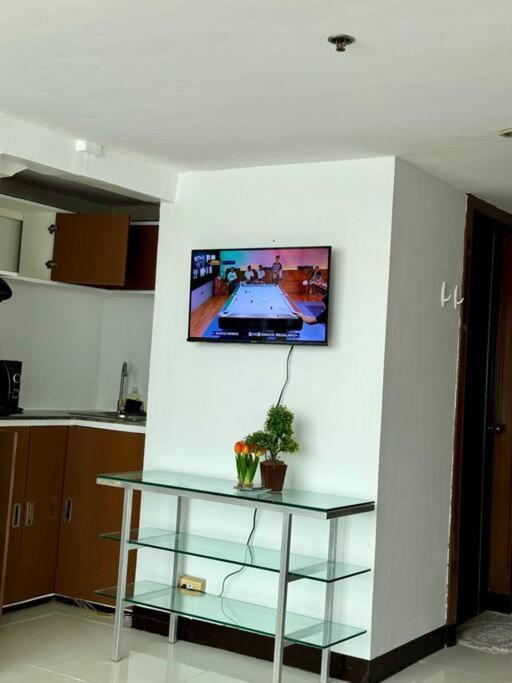 Apartment 3-br Unit In The Center Of *