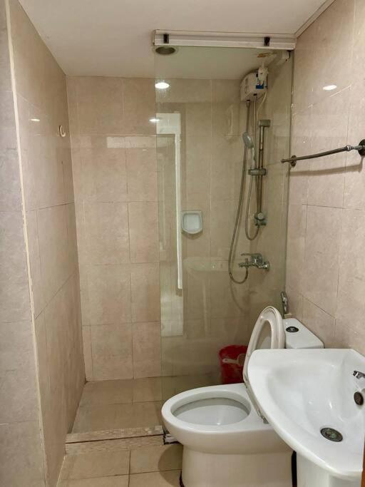 3-br Unit In The Center Of Apartment Cebu
