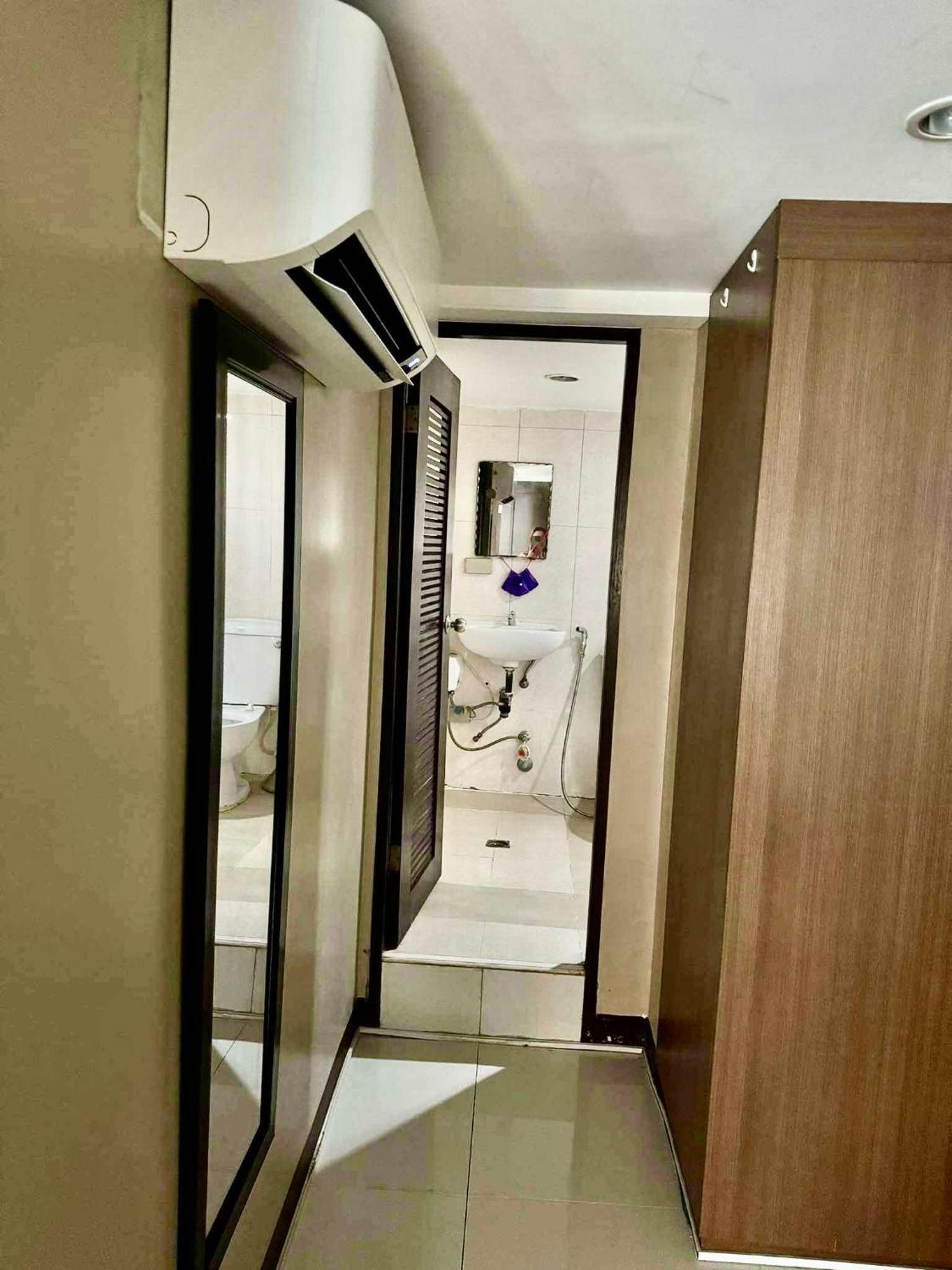 Apartment 3-br Unit In The Center Of Cebu