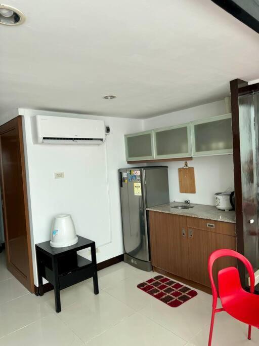 3-br Unit In The Center Of *