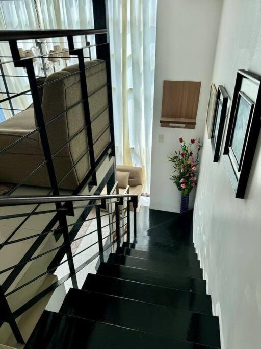 3-br Unit In The Center Of Apartment *