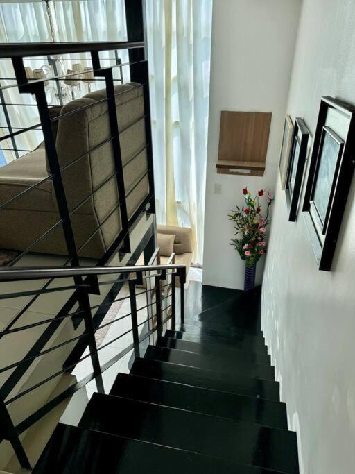 Apartment 3-br Unit In The Center Of Cebu