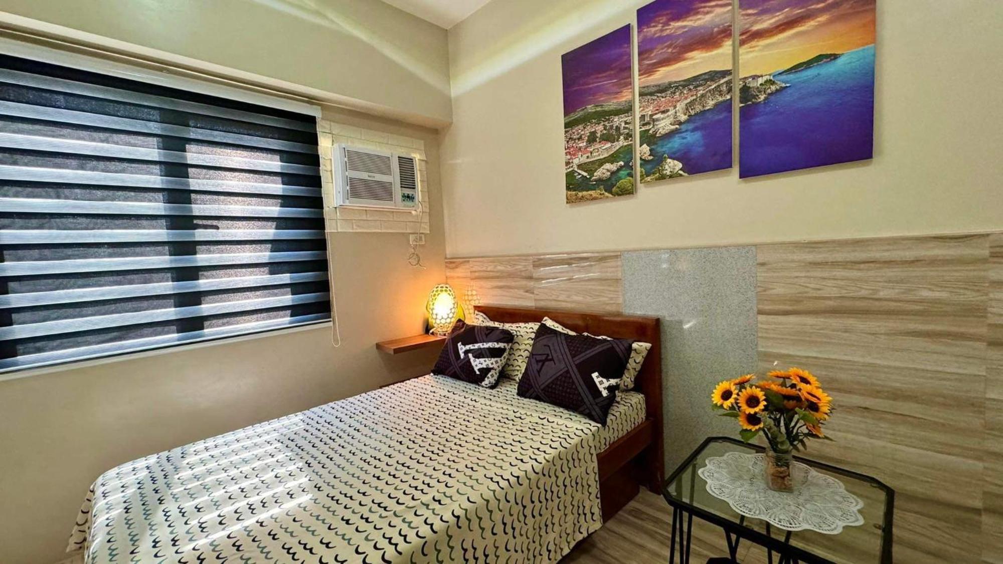 Across Sm Sunvida Tower Unit Bed & Breakfast *
