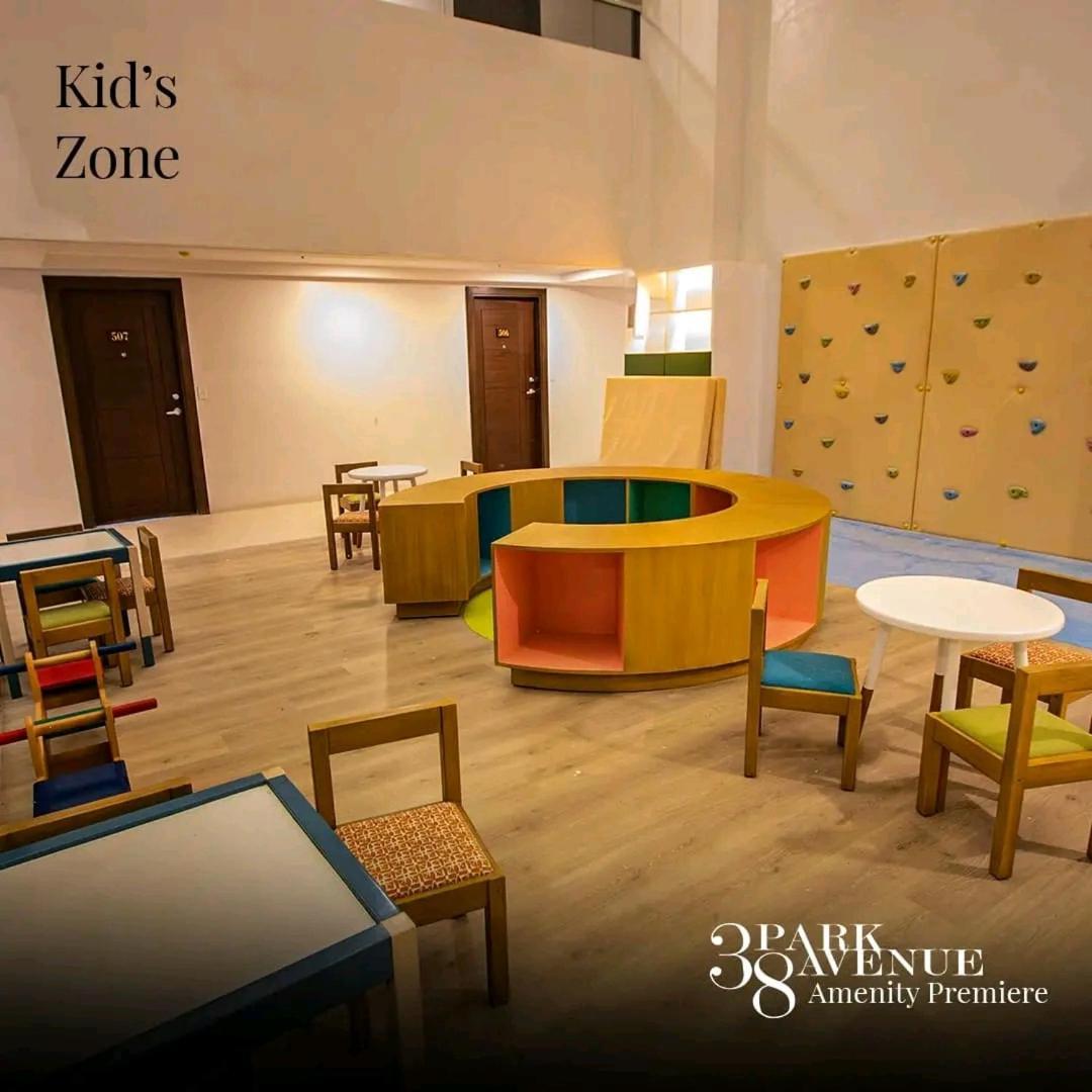 Prime Location With Sofa Bed At 38 Park Avenue Inside It Park * Cebu