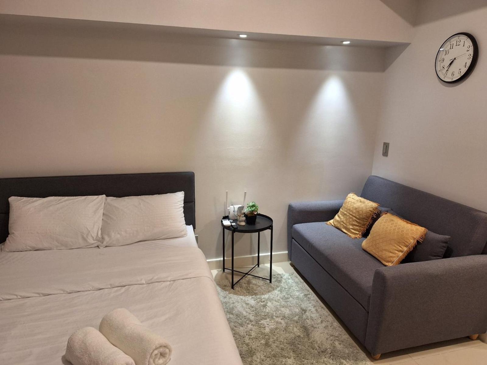 Apartment Prime Location With Sofa Bed At 38 Park Avenue Inside It Park Cebu