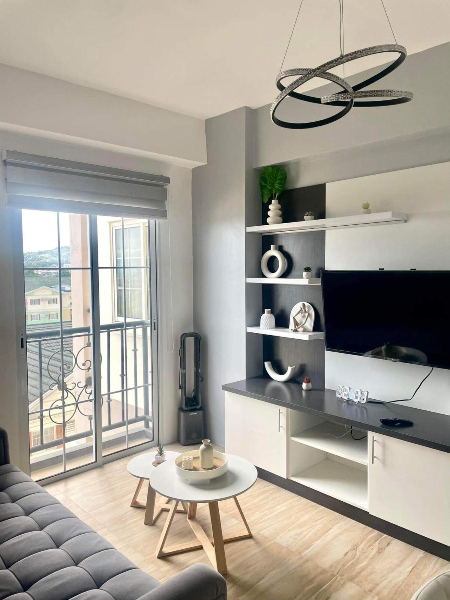 Homesuitehome Apartment