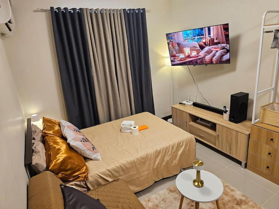 Warm And Cozy, Resort-like In Lapu-lapu, For As As 999, Near Airport Apartment *