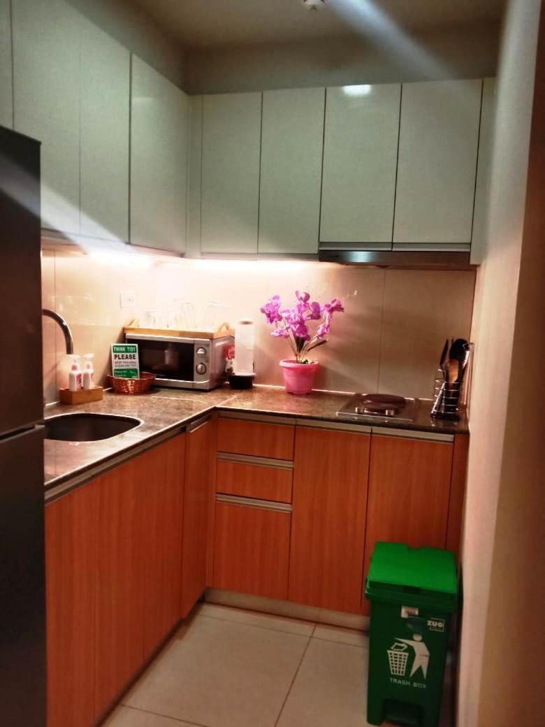 One Manchester Place Apartment