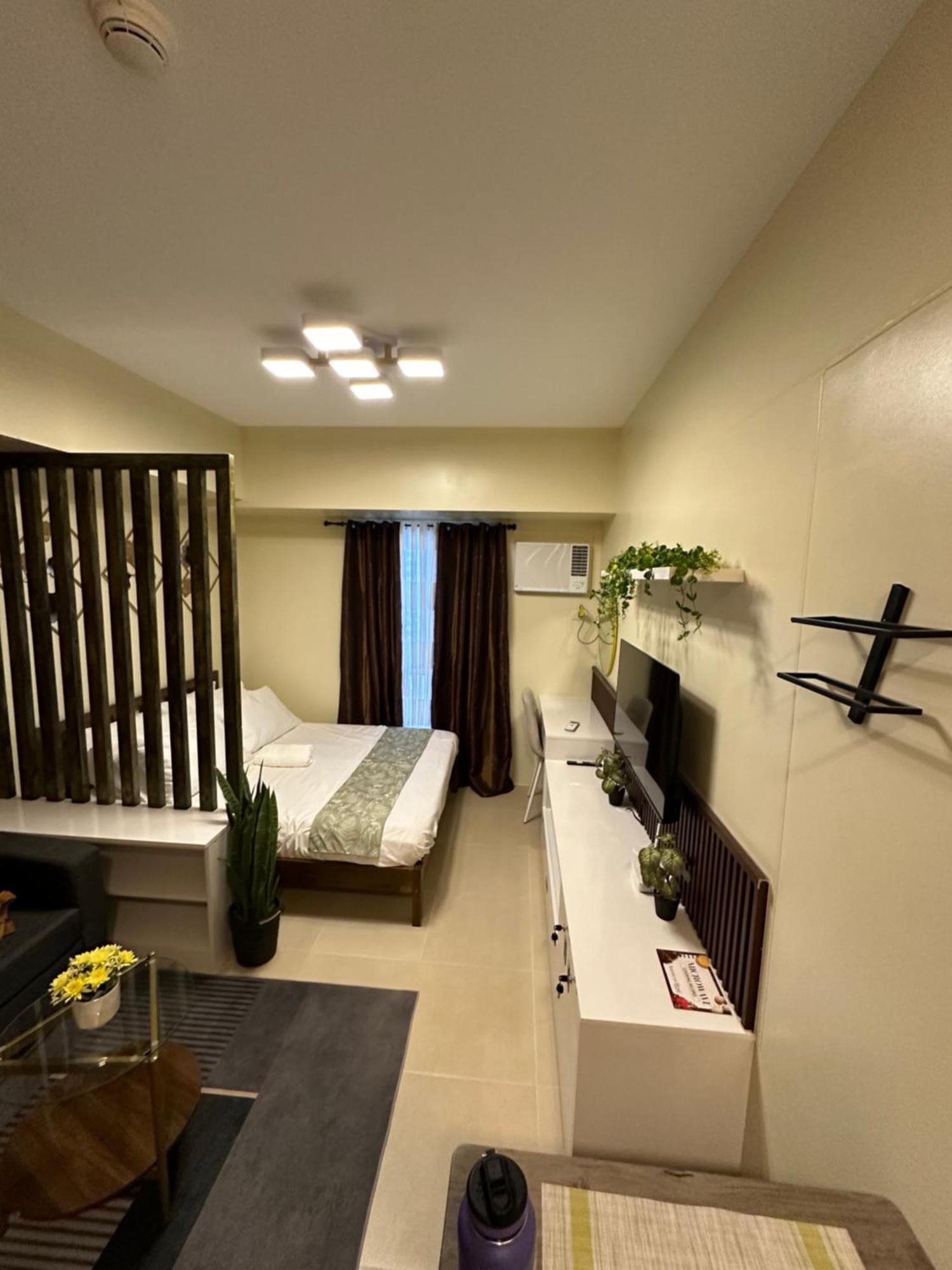 2302 Avida Riala 3 Apex Living Apartment *