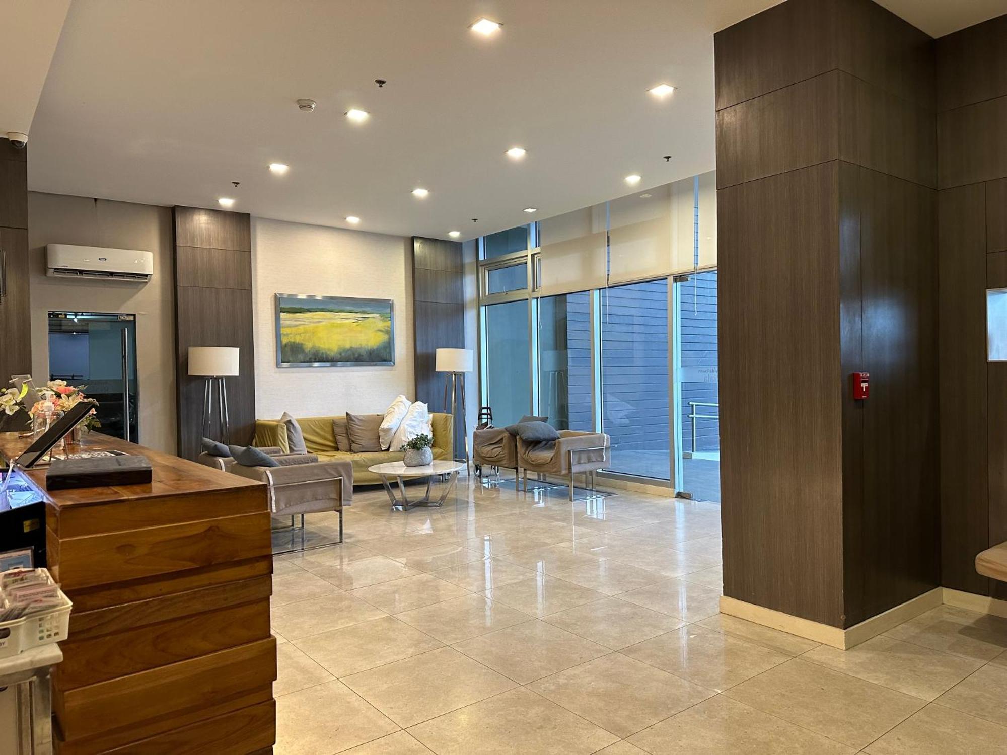2302 Avida Riala 3 Apex Living Apartment *