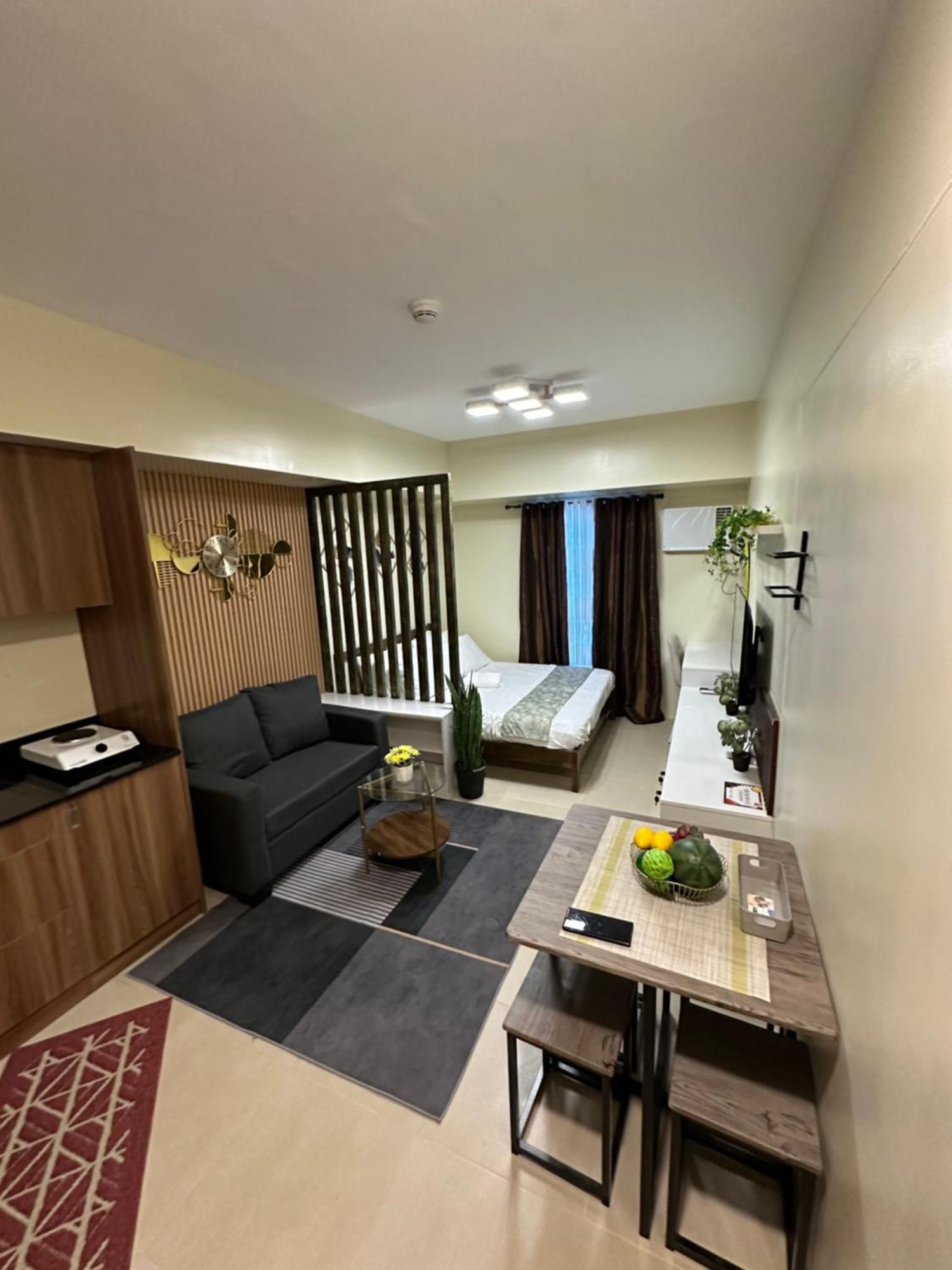 Apartment 2302 Avida Riala 3 Apex Living *