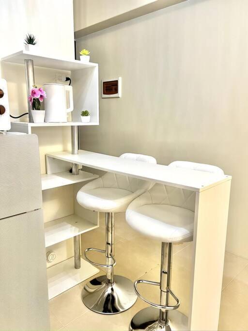 The Luxe Nook At Avida Riala It Park Apartment