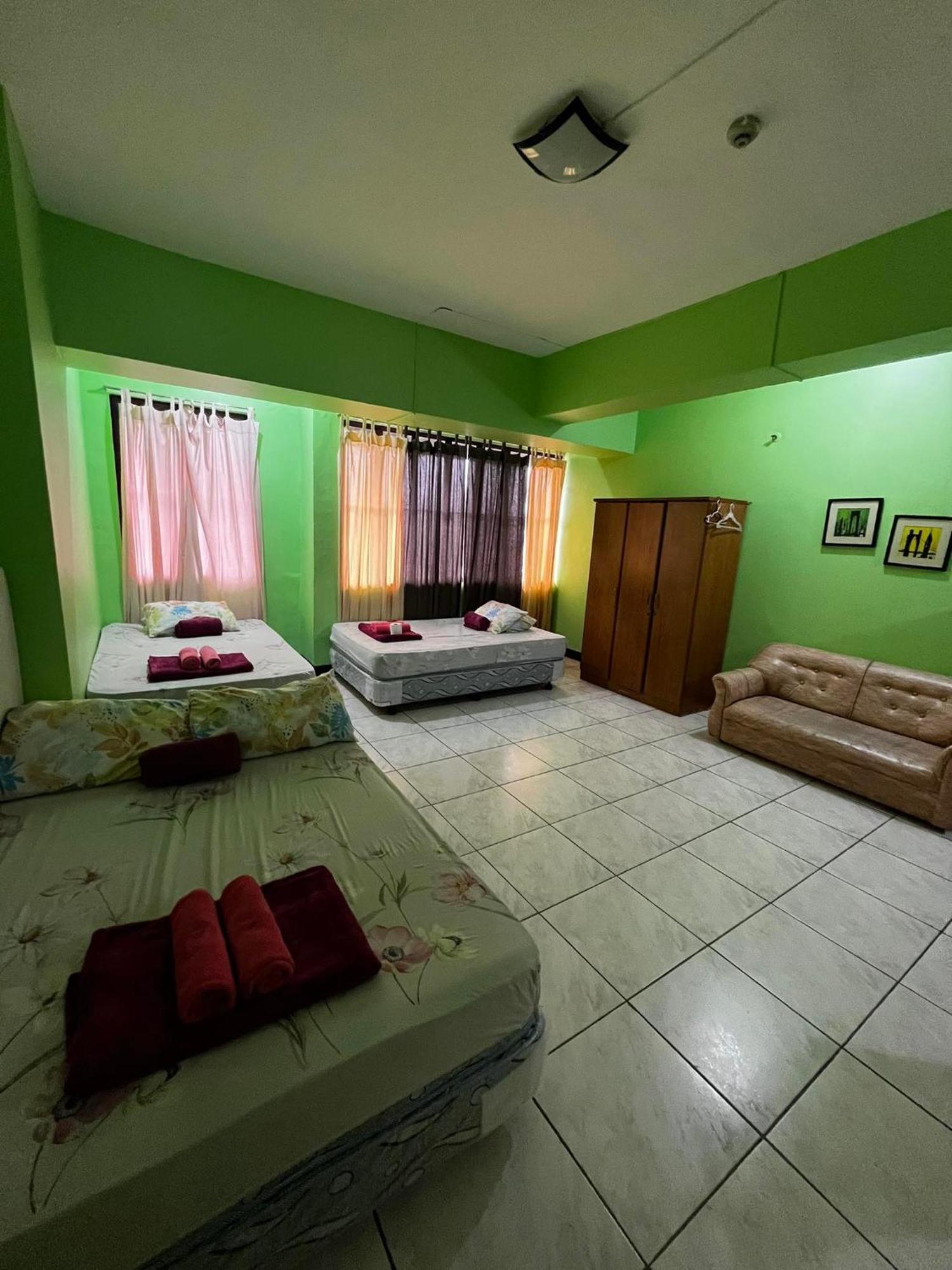 Flora's Place In Winland Towers *