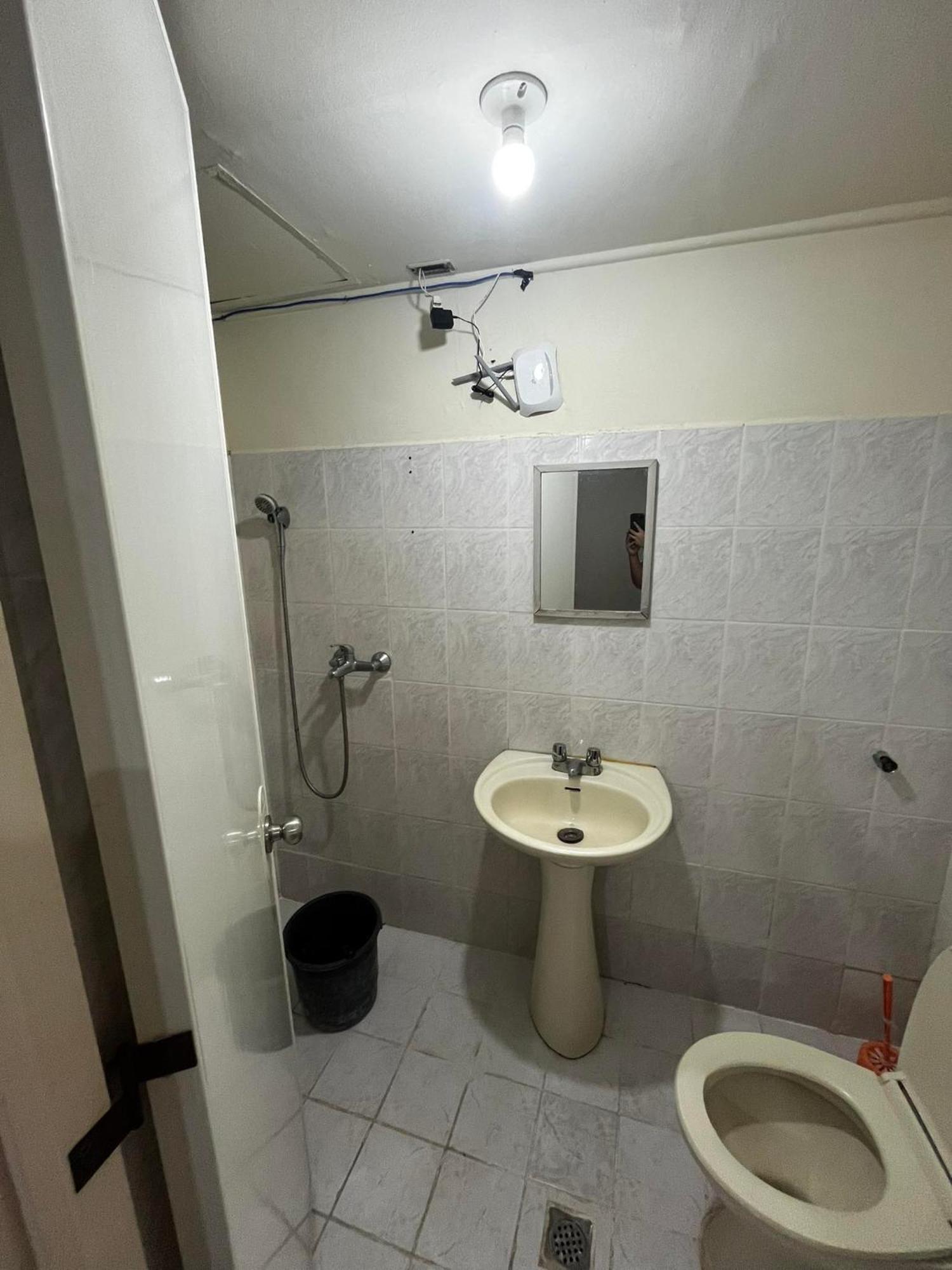 Flora's Place In Winland Towers *