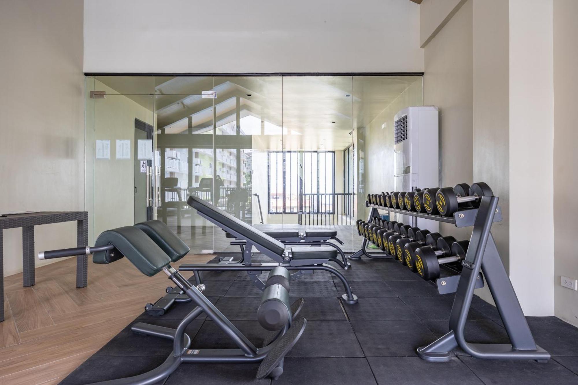 Amani 729, 3 Minutes To Airport,with Gym & Pool,100mbps Wifi,free Netflix