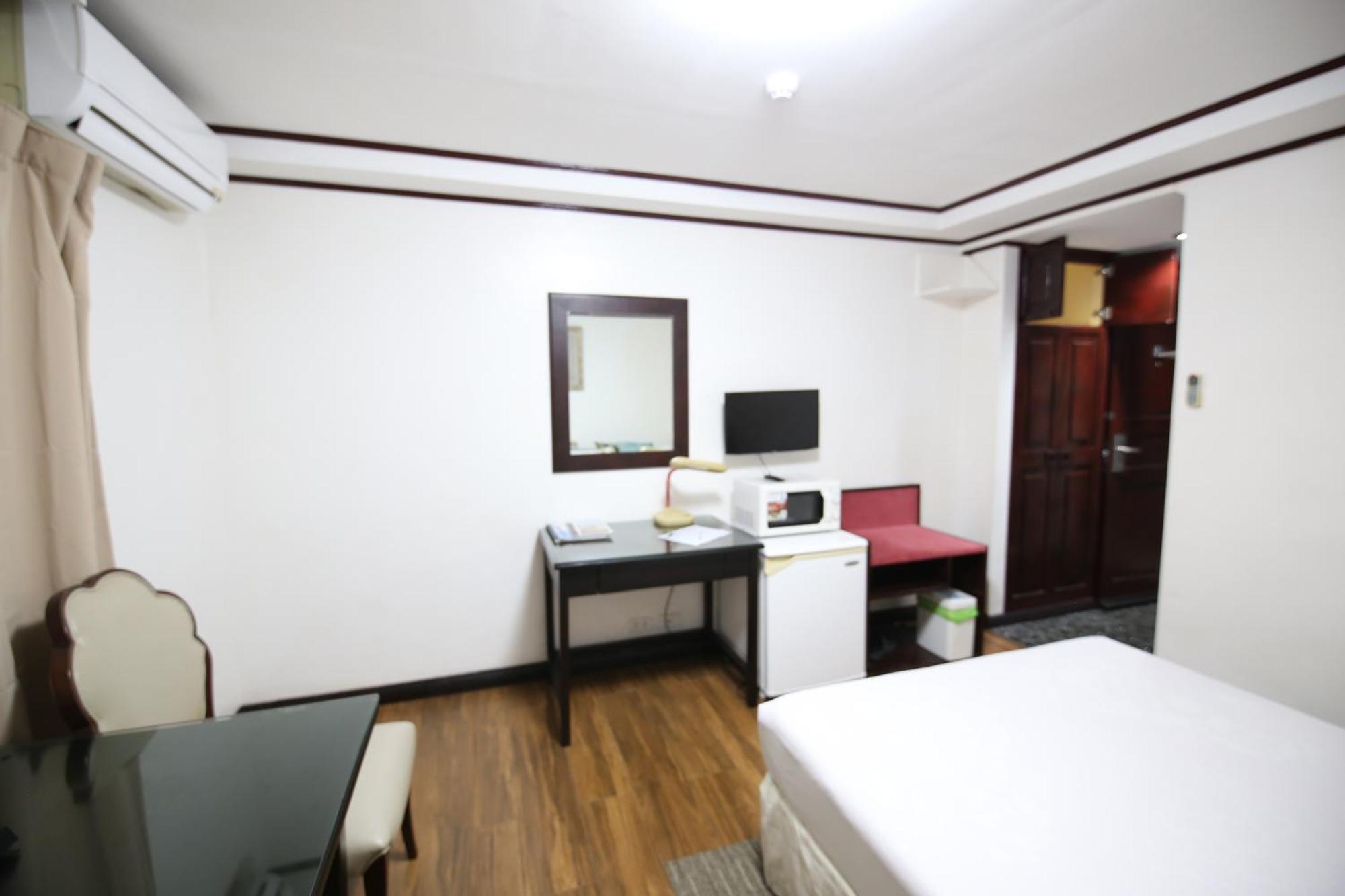 Hotel Asia Cebu Hotel 3*