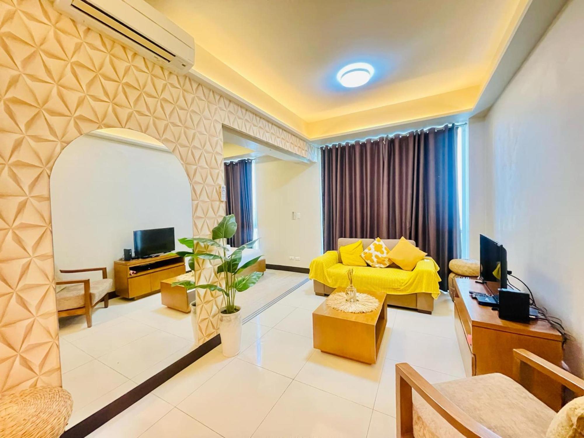 Mactan Cozy Staycation Apartment *