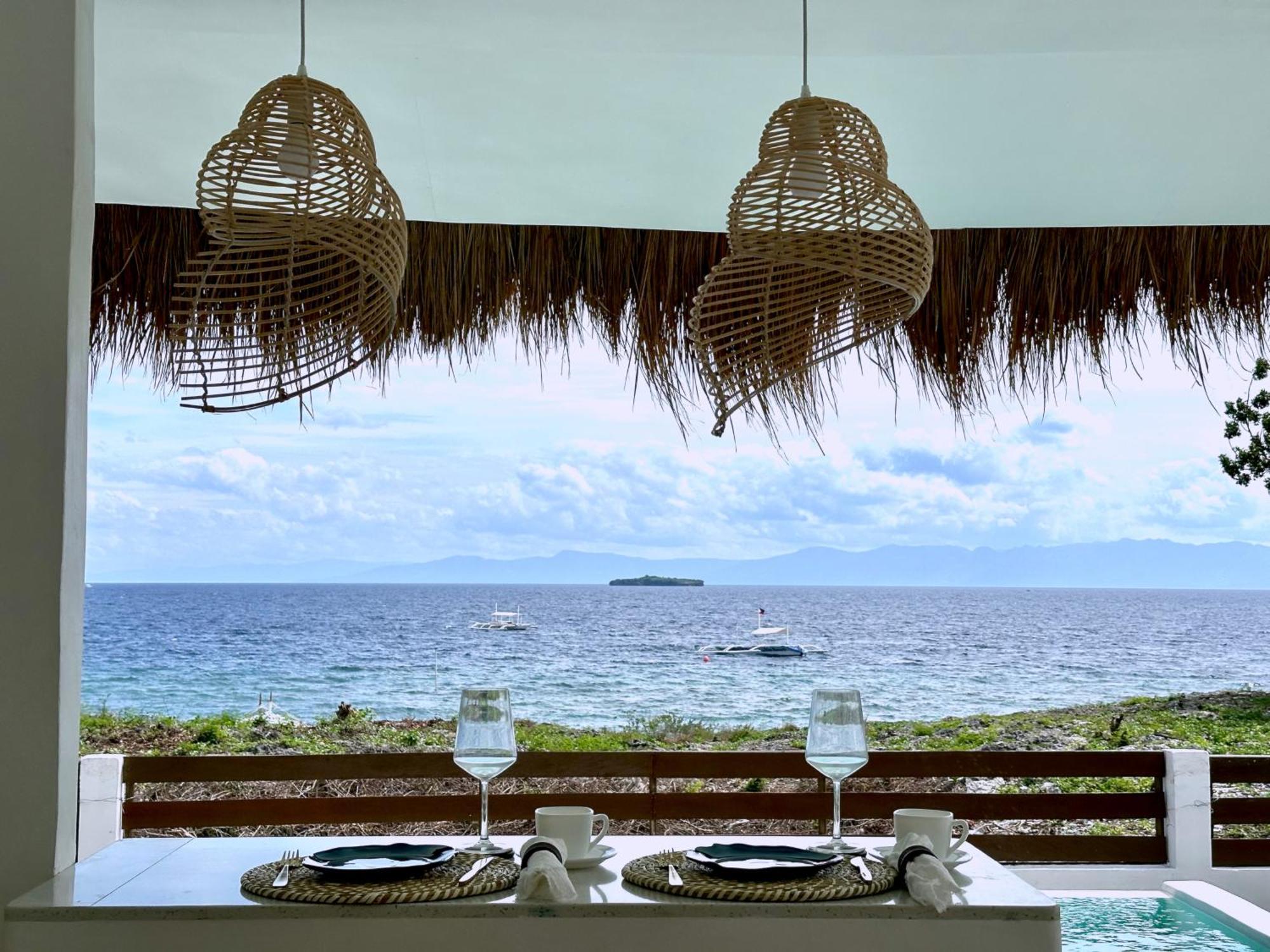 Villa Pawikan Seaview Deluxe Moalboal