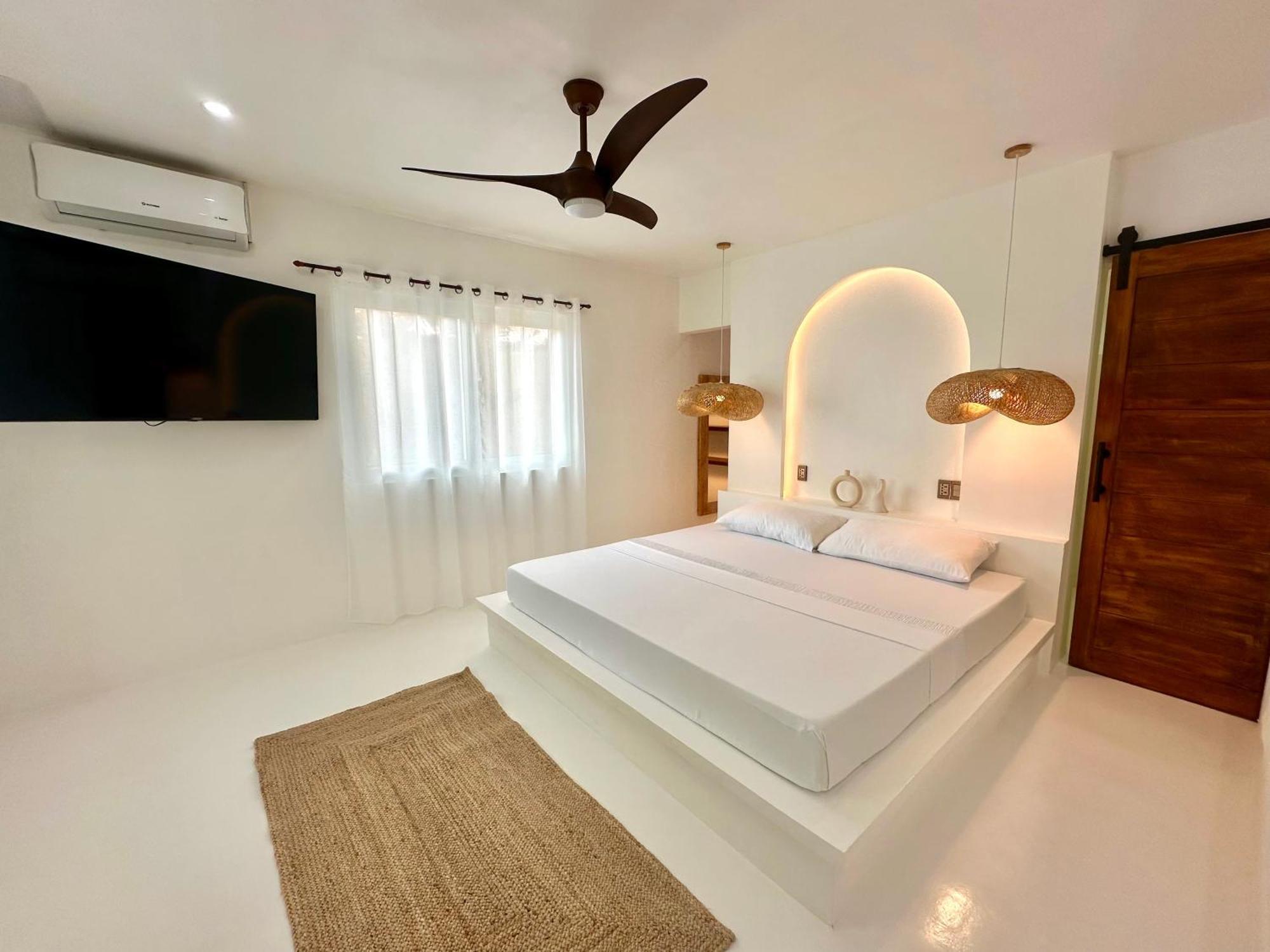 Pawikan Seaview Deluxe Moalboal