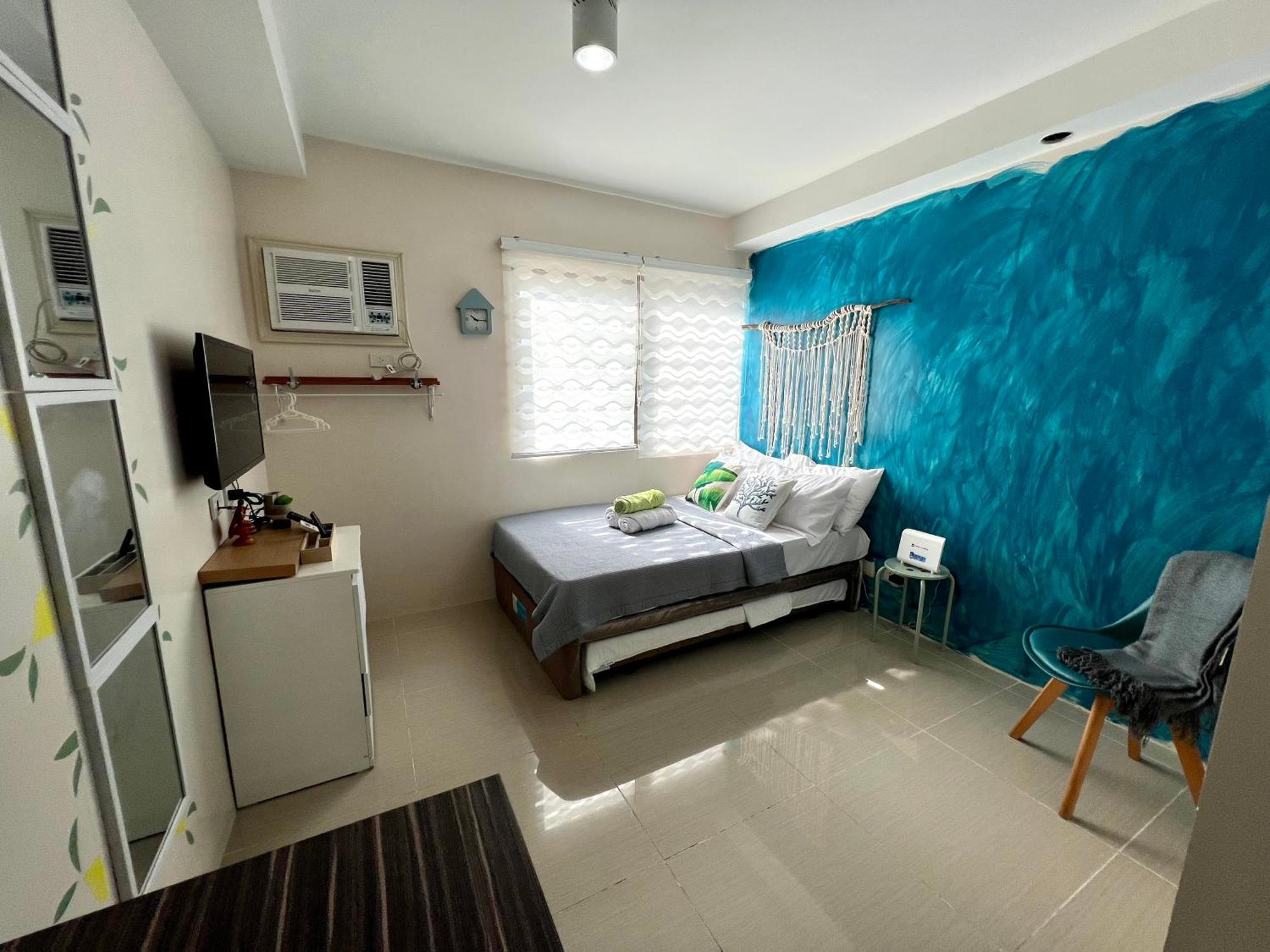 Persimmon C Aparthotel