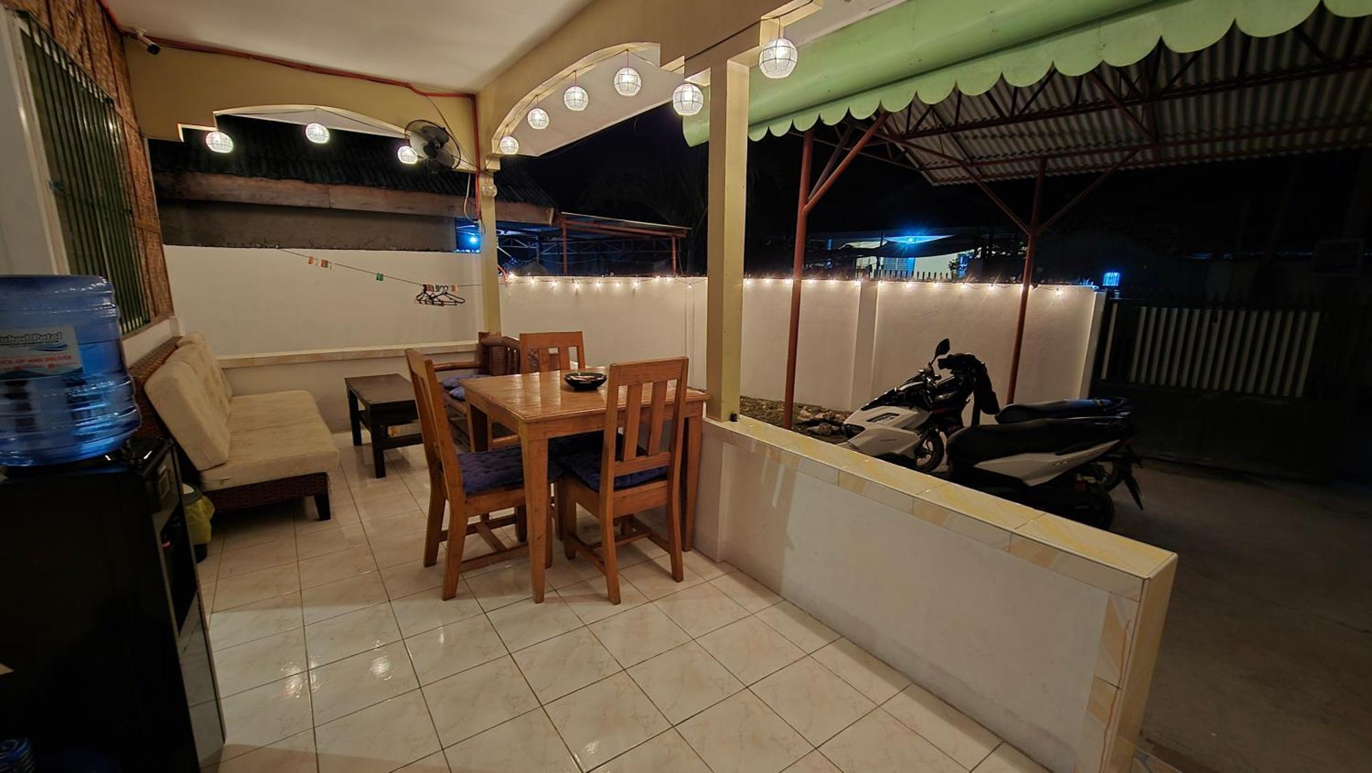 Island Vibes Albergue Moalboal