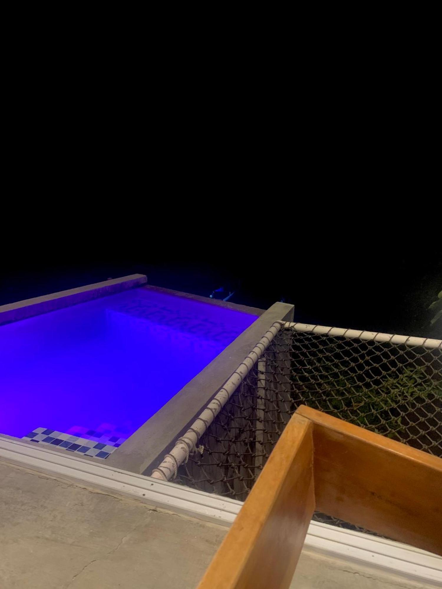 Villa The Verge Cebu Beachfront Exclusive King Bed Pool - 12 Minutes To Kawasan Falls Canyoneering *